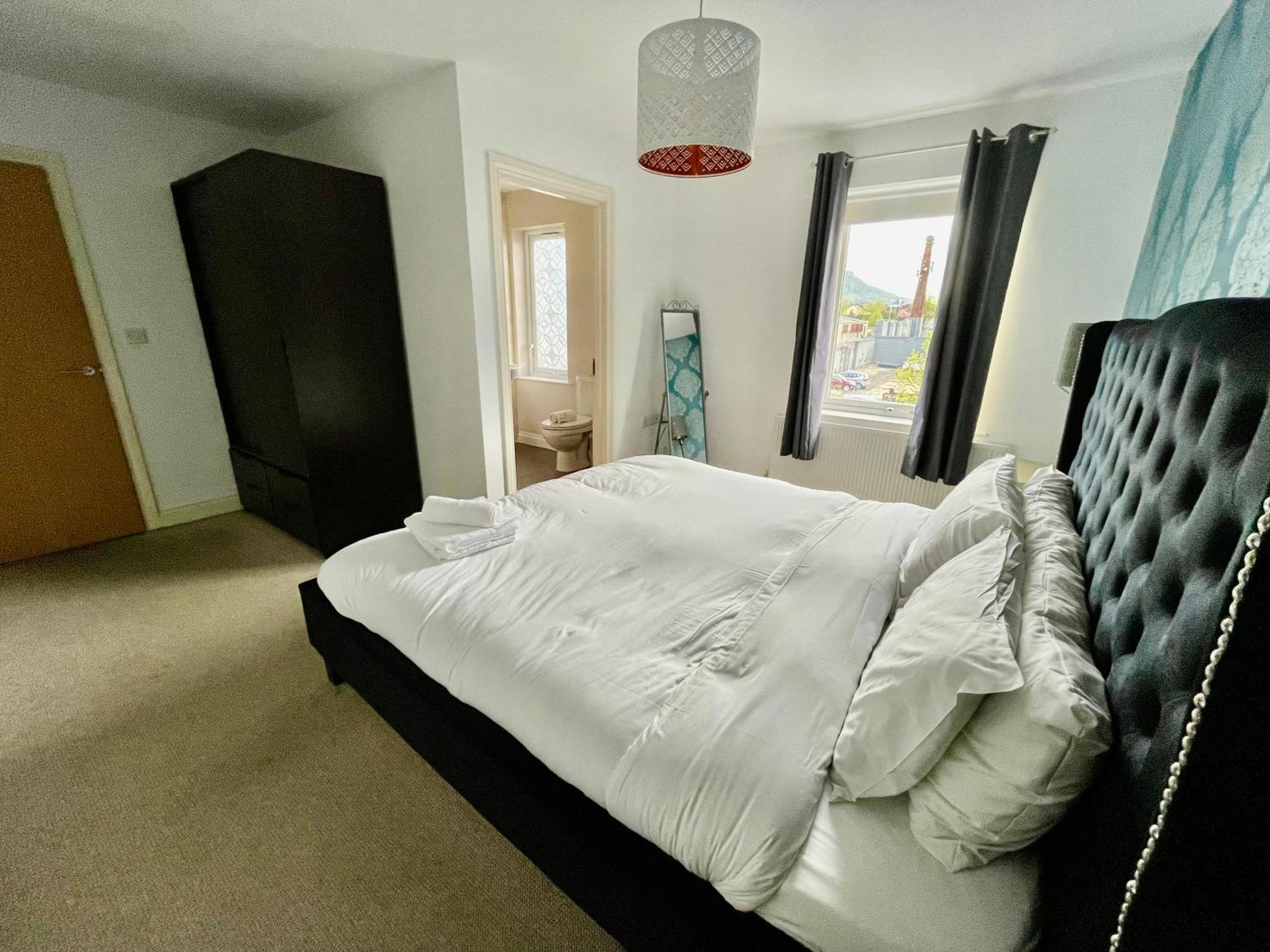 2 Bedroom City-Centre Apartment With Free Parking Belfast Esterno foto