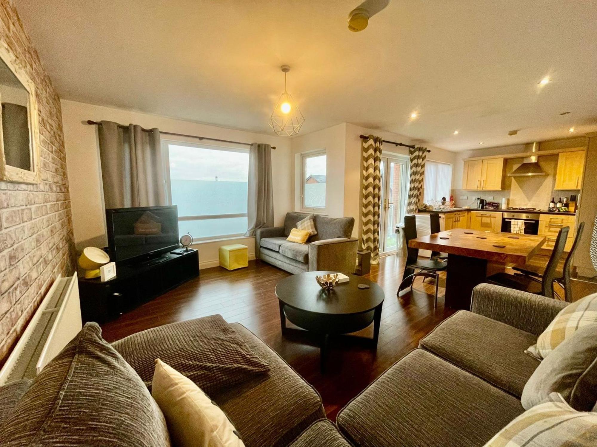 2 Bedroom City-Centre Apartment With Free Parking Belfast Esterno foto