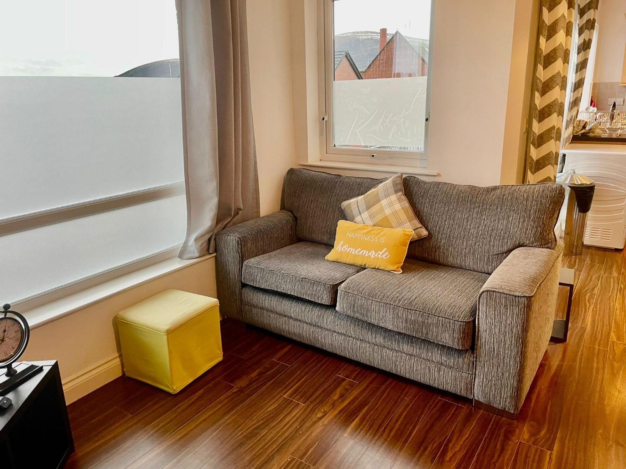 2 Bedroom City-Centre Apartment With Free Parking Belfast Esterno foto